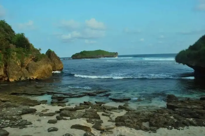 Depok Beach, a Popular & Exotic Natural Tourist Attraction in Jogja